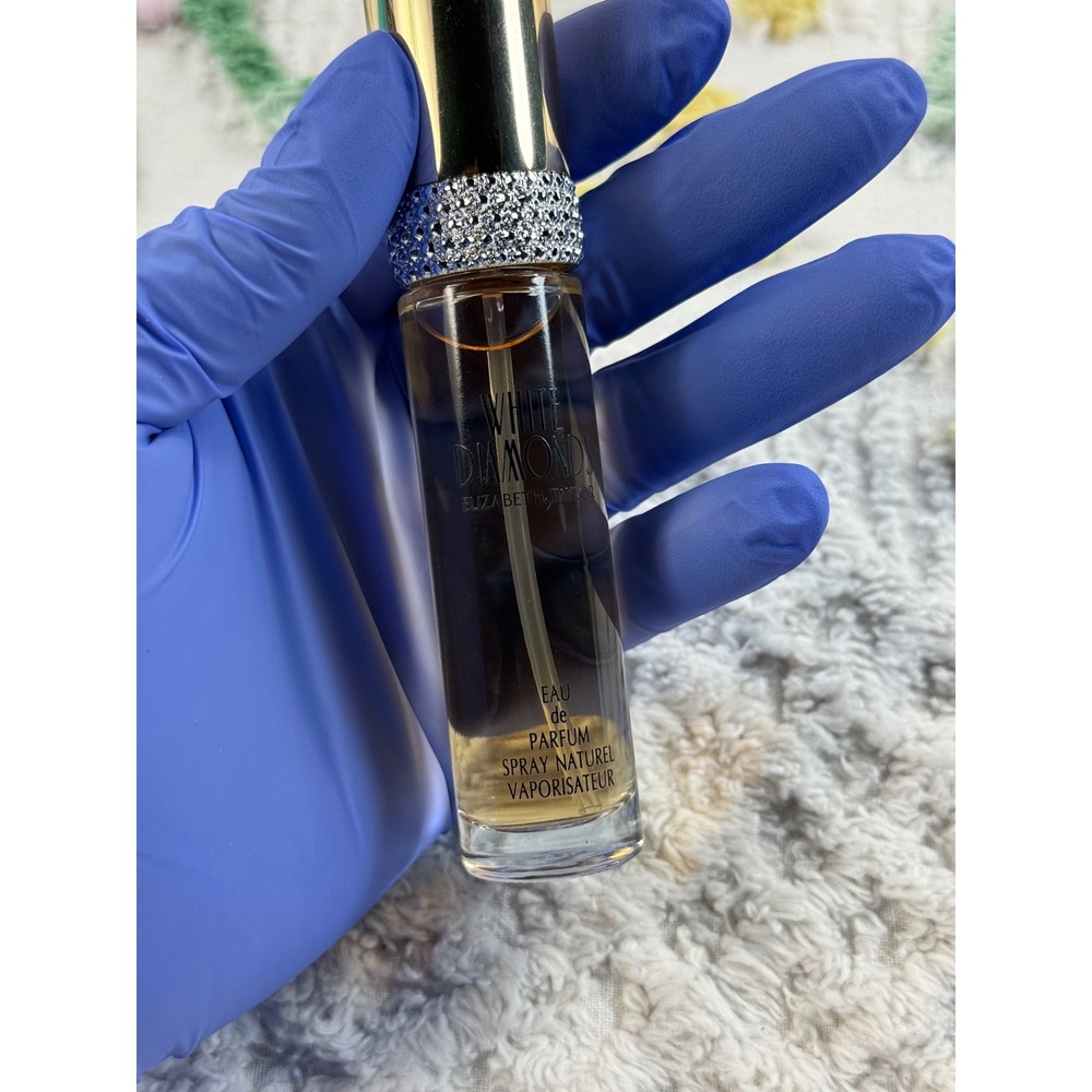 Elizabeth Taylor White Diamonds Eau de fragance Travel Spray Gold 0.33oz - Picture 2 of 4